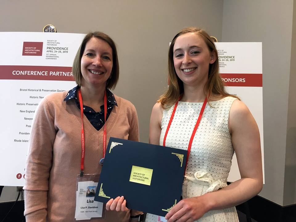 2019 Fellow, Mary Fesak of University of Delaware, receiving her fellowship certificate at the SAH conference